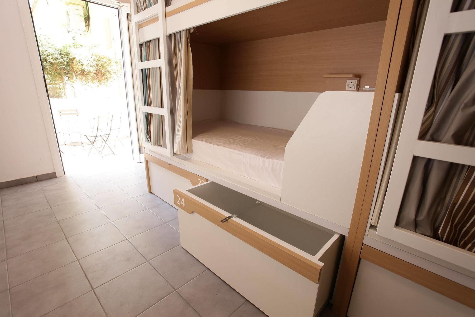 Factory Hostels Barcelona Zewnętrze zdjęcie